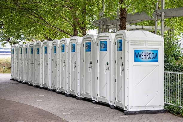Best Restroom trailer rental cost  in Russell Springs, KY